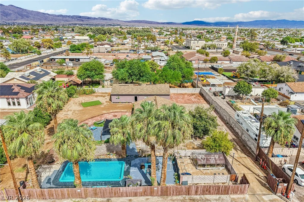 3232 Mountain Vista, Las Vegas, NV 89121