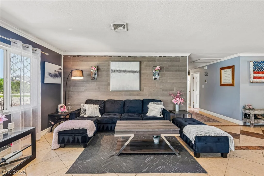 3232 Mountain Vista, Las Vegas, NV 89121