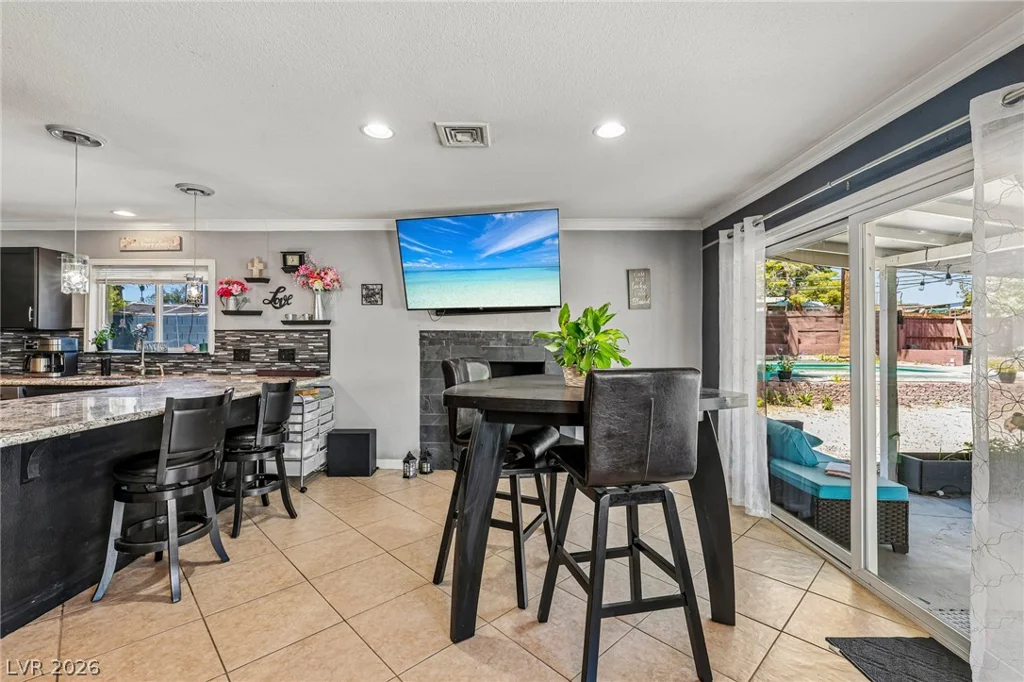3232 Mountain Vista, Las Vegas, NV 89121