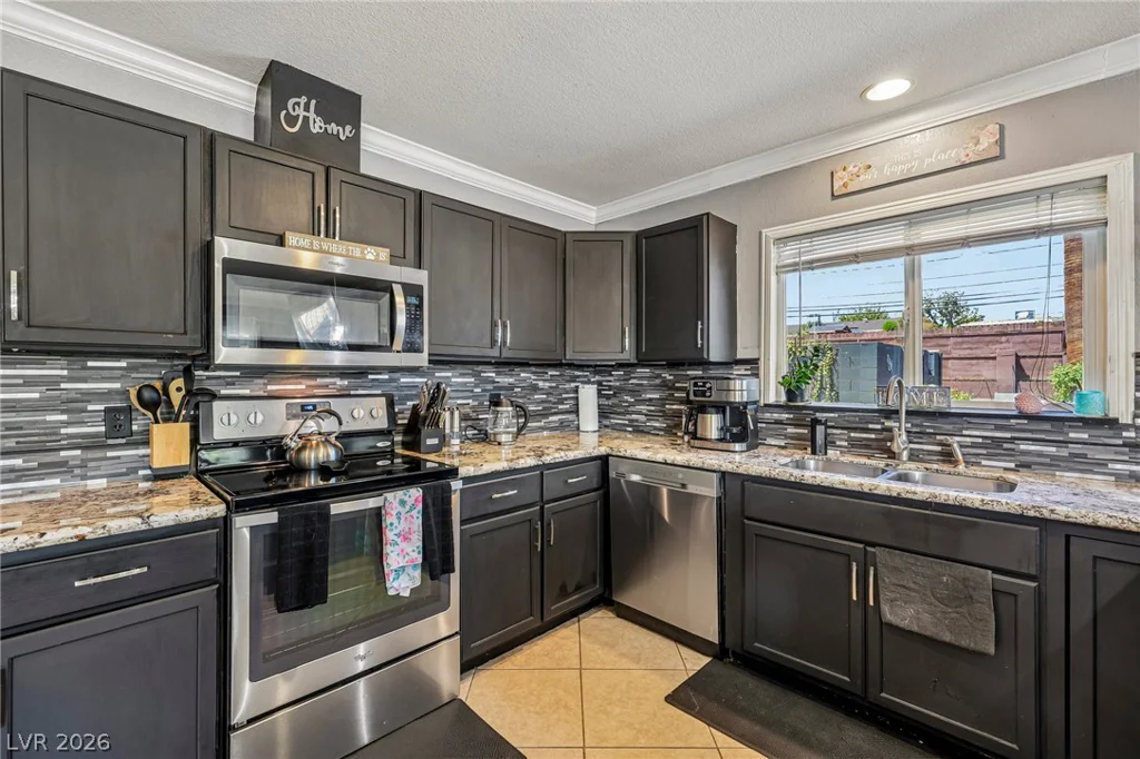 3232 Mountain Vista, Las Vegas, NV 89121