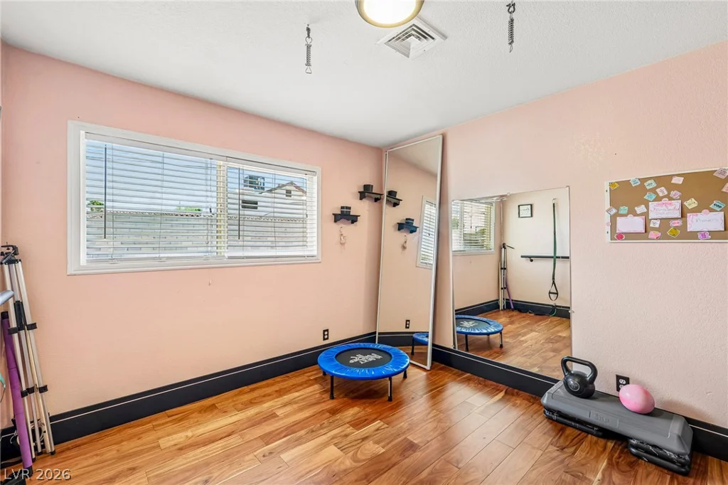 3232 Mountain Vista, Las Vegas, NV 89121