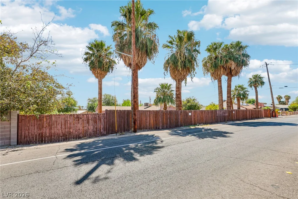 3232 Mountain Vista, Las Vegas, NV 89121