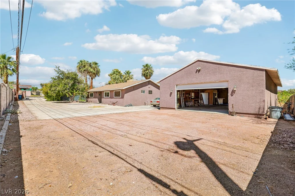 3232 Mountain Vista, Las Vegas, NV 89121
