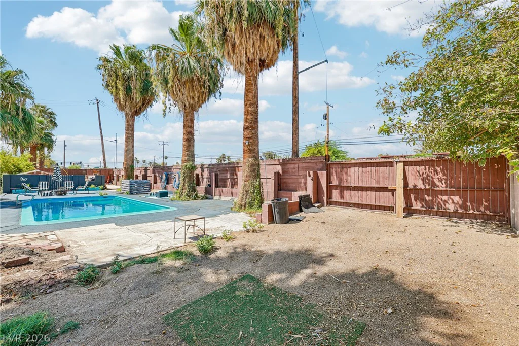 3232 Mountain Vista, Las Vegas, NV 89121