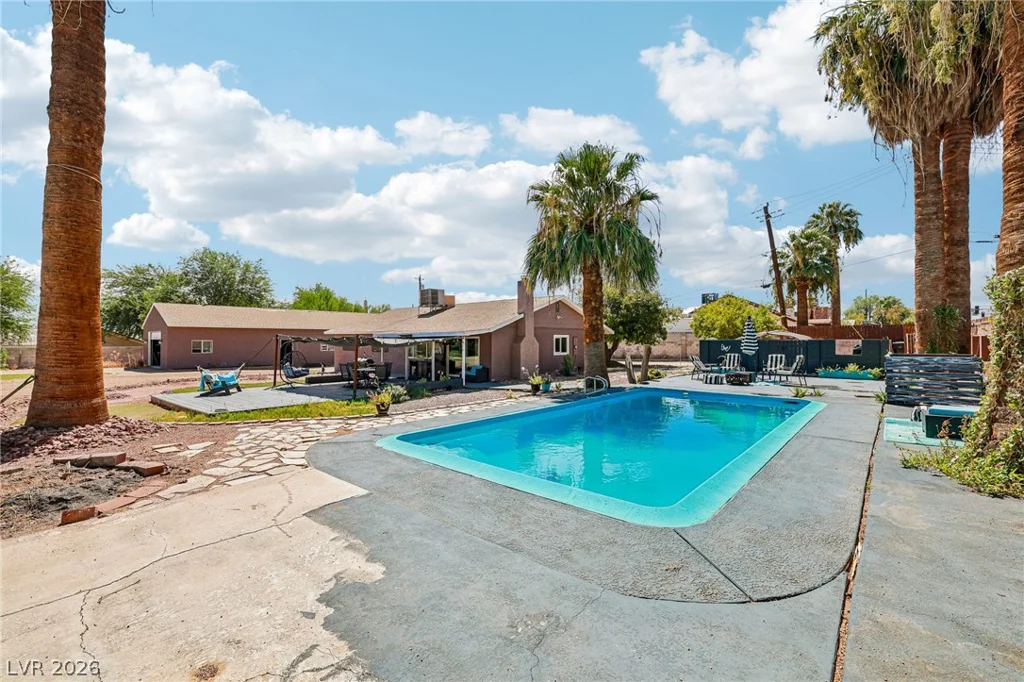 3232 Mountain Vista, Las Vegas, NV 89121