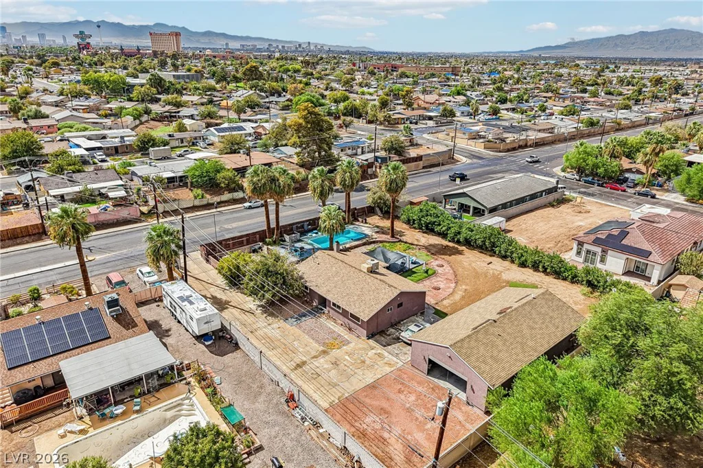 3232 Mountain Vista, Las Vegas, NV 89121