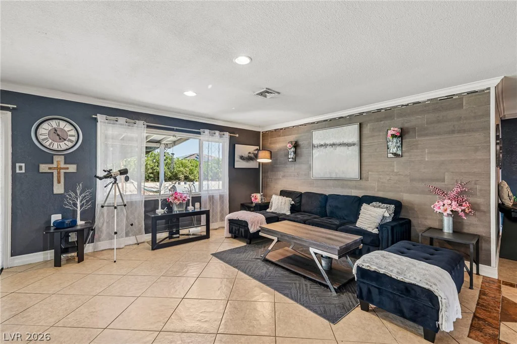 3232 Mountain Vista, Las Vegas, NV 89121