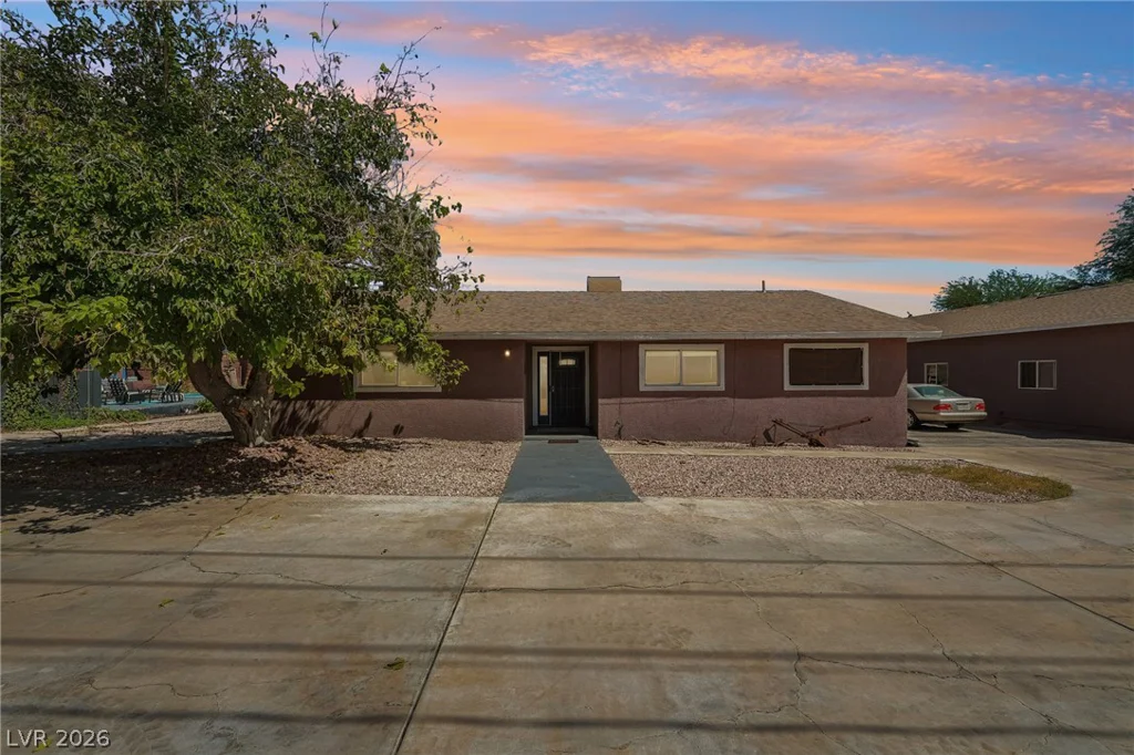 3232 Mountain Vista, Las Vegas, NV 89121
