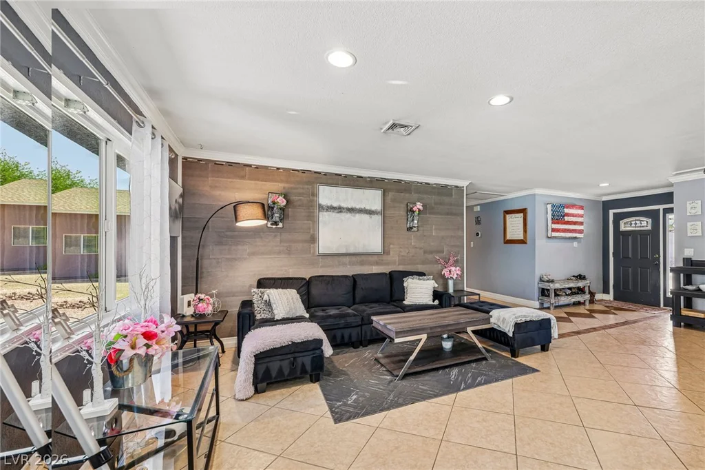 3232 Mountain Vista, Las Vegas, NV 89121