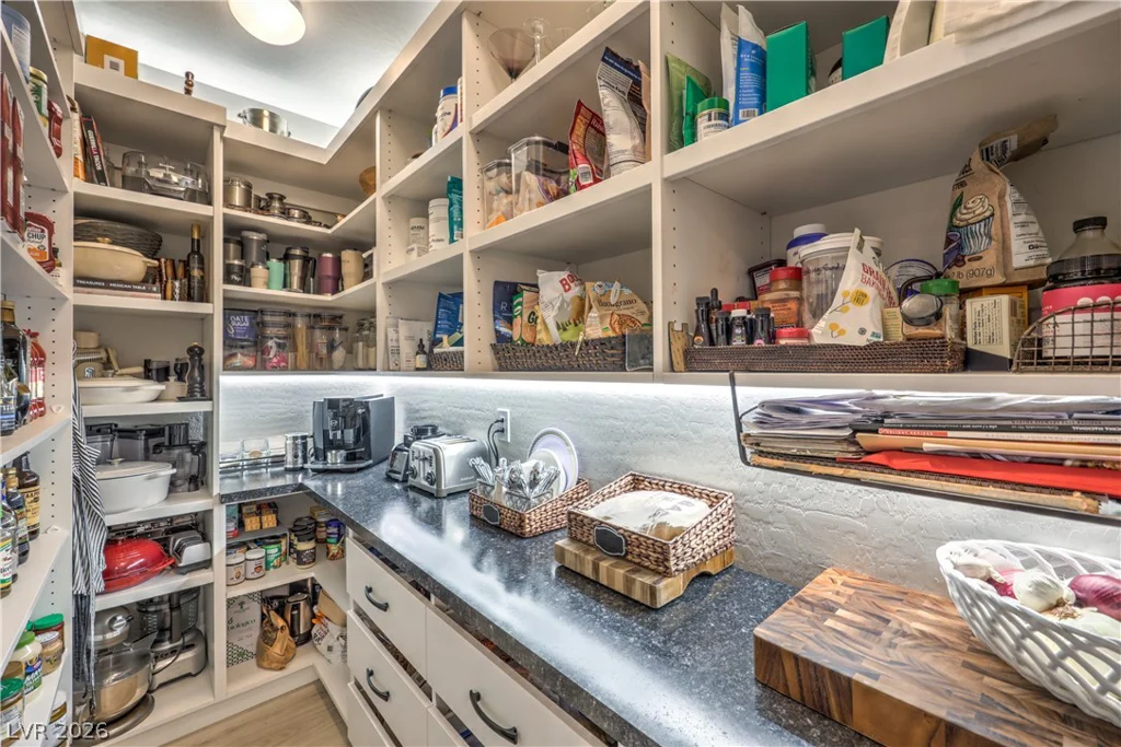 8265 Skye Peak, Las Vegas, NV 89166