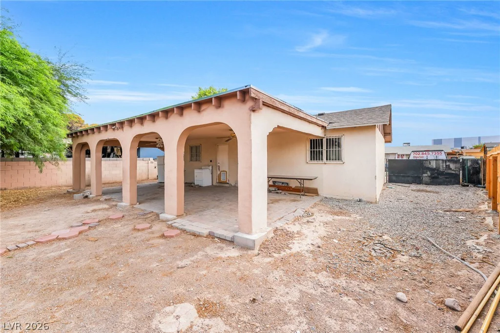 3712 Loyola, North Las Vegas, NV 89030