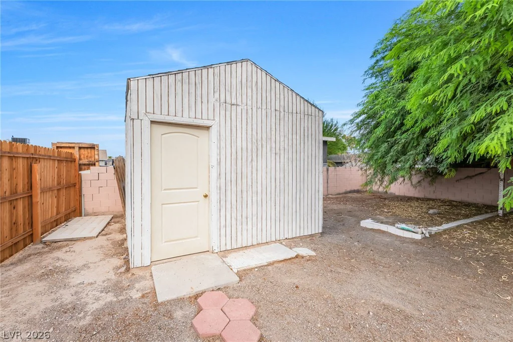 3712 Loyola, North Las Vegas, NV 89030