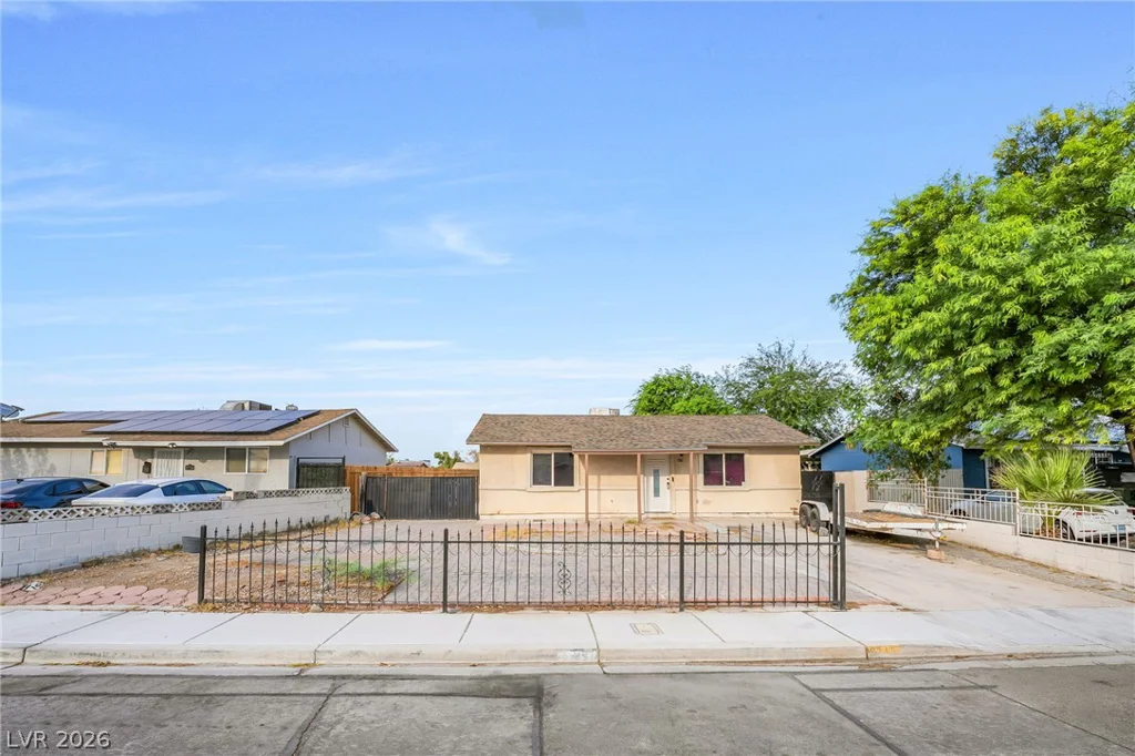 3712 Loyola, North Las Vegas, NV 89030