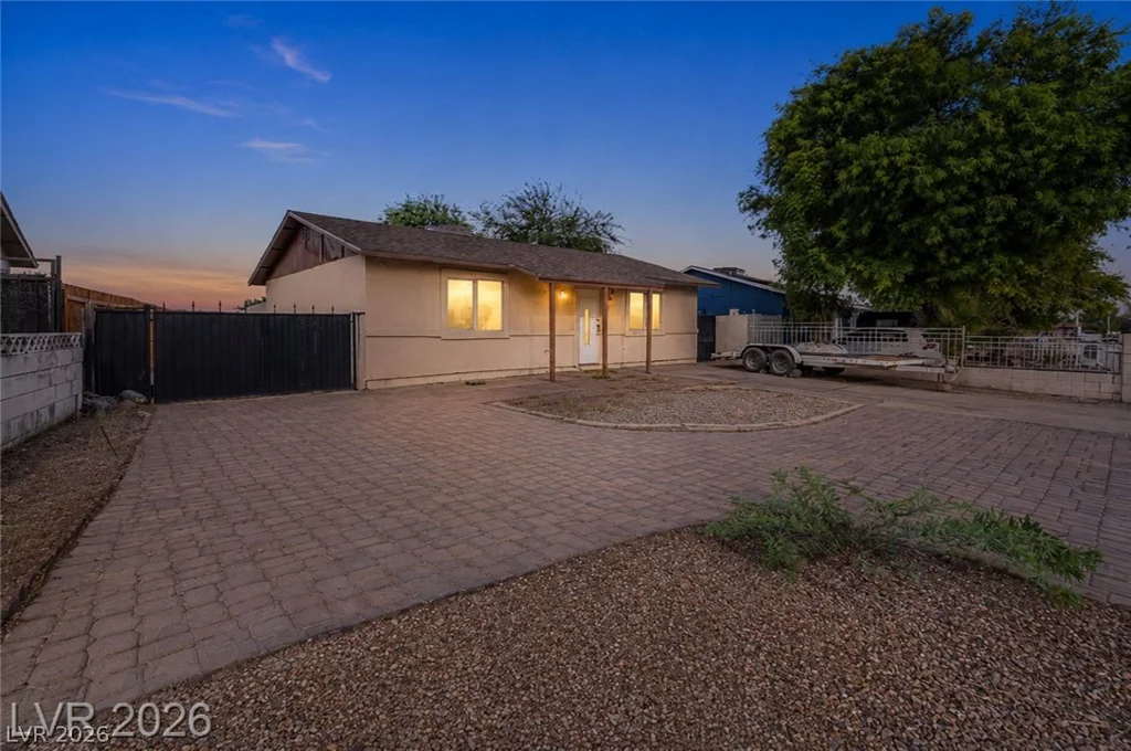 3712 Loyola, North Las Vegas, NV 89030