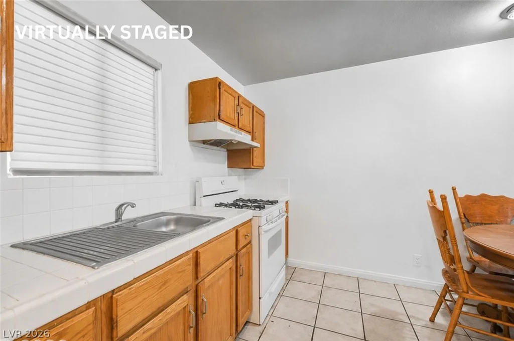 3712 Loyola, North Las Vegas, NV 89030