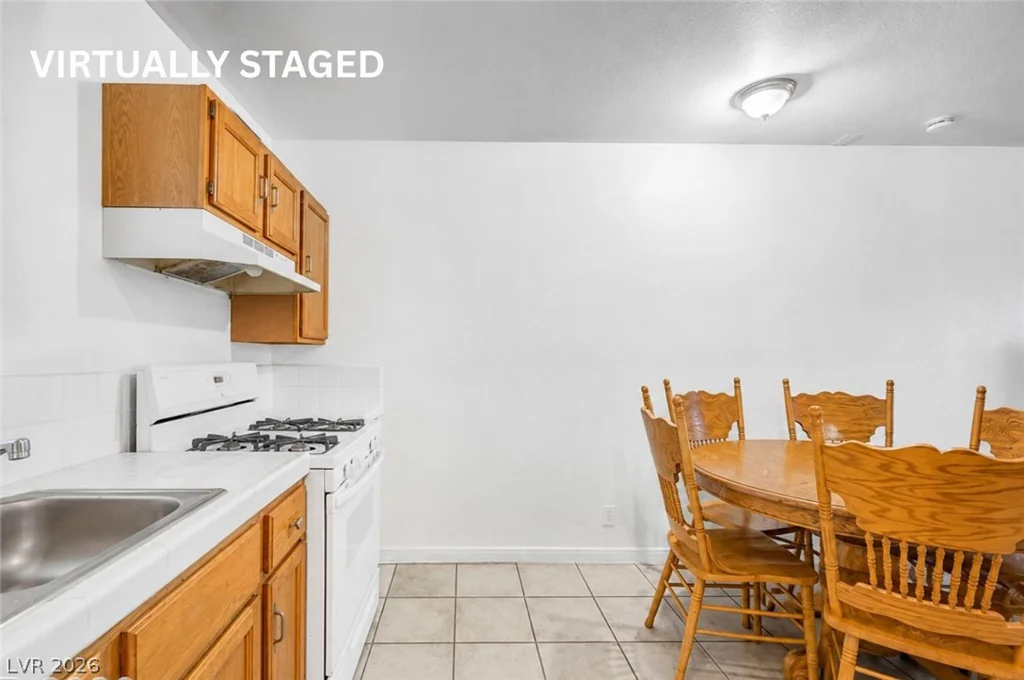 3712 Loyola, North Las Vegas, NV 89030