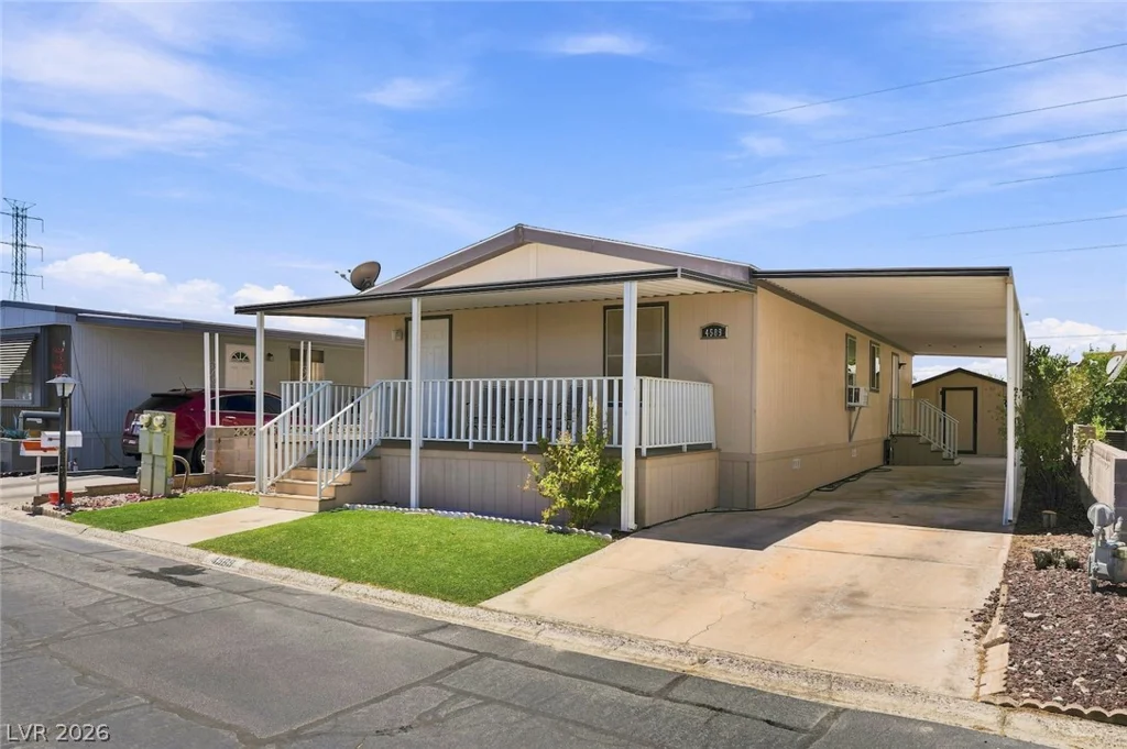 4589 Royal Ridge, Las Vegas, NV 89103