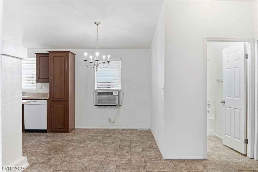 4589 Royal Ridge, Las Vegas, NV 89103