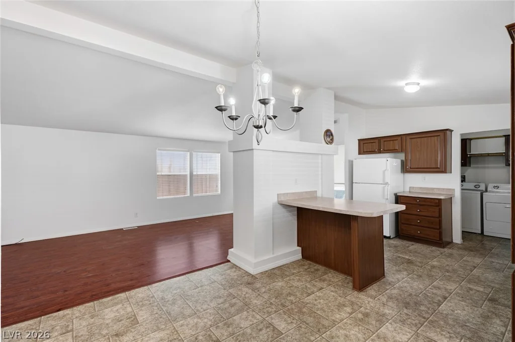 4589 Royal Ridge, Las Vegas, NV 89103