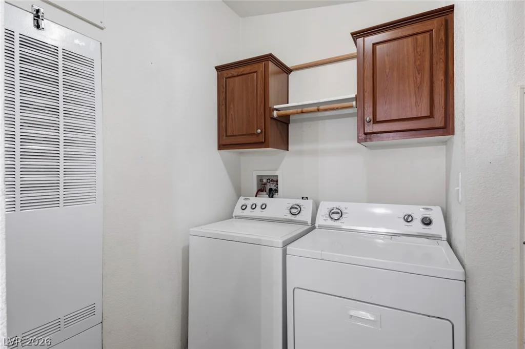 4589 Royal Ridge, Las Vegas, NV 89103