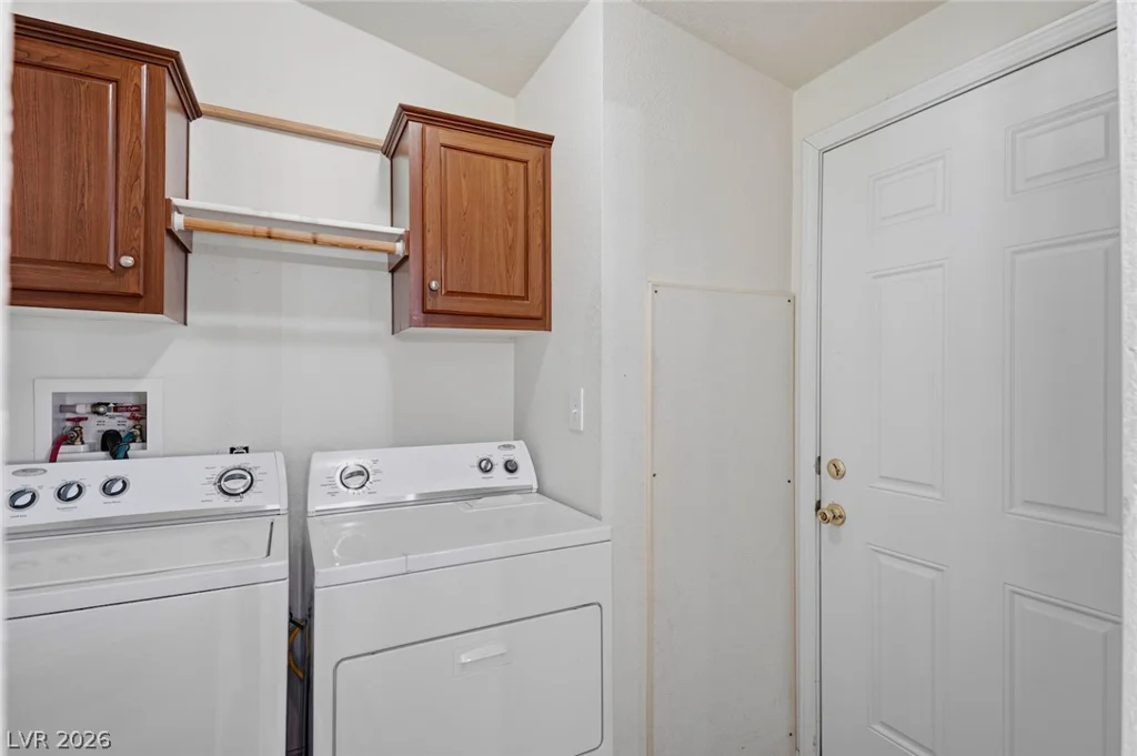 4589 Royal Ridge, Las Vegas, NV 89103