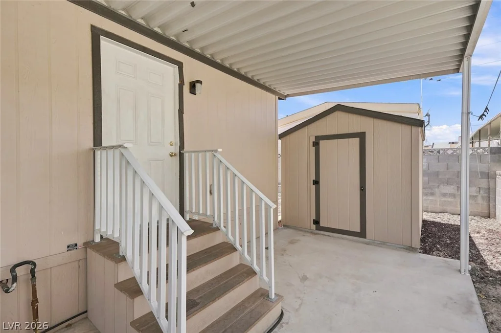 4589 Royal Ridge, Las Vegas, NV 89103