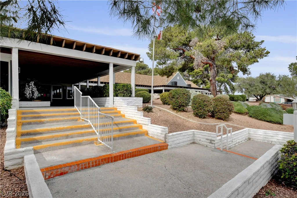 4589 Royal Ridge, Las Vegas, NV 89103