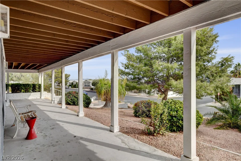 4589 Royal Ridge, Las Vegas, NV 89103