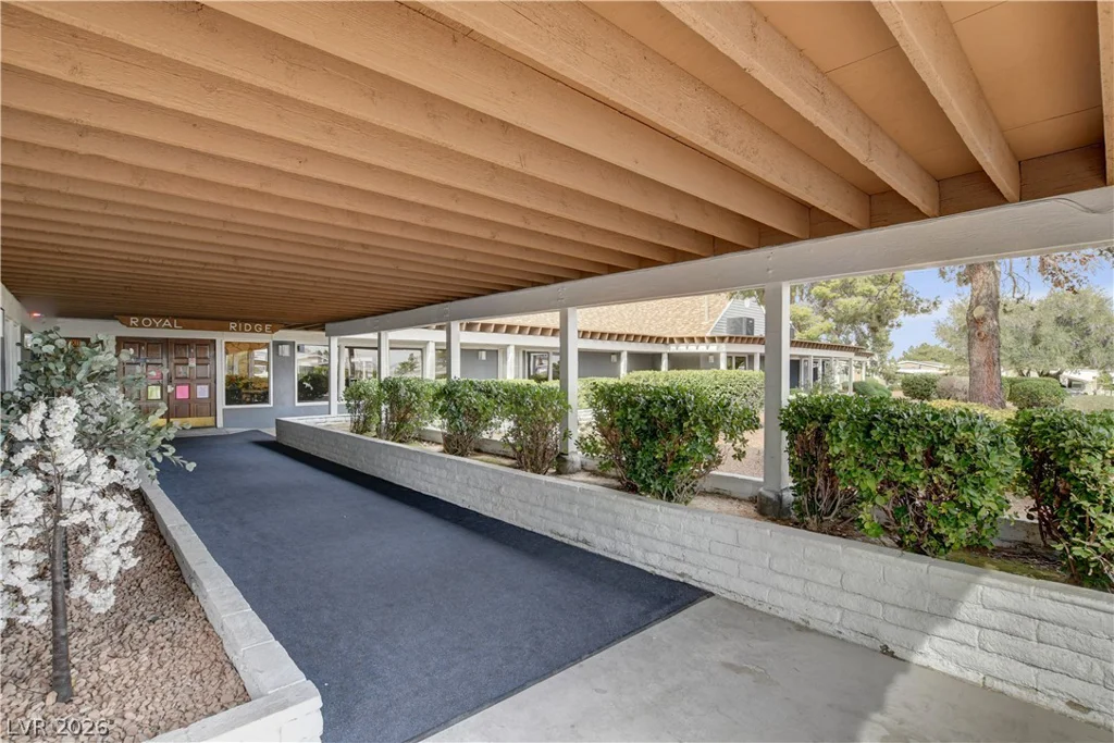 4589 Royal Ridge, Las Vegas, NV 89103