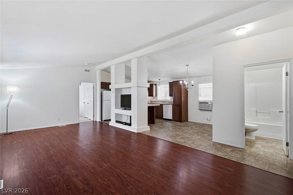 4589 Royal Ridge, Las Vegas, NV 89103