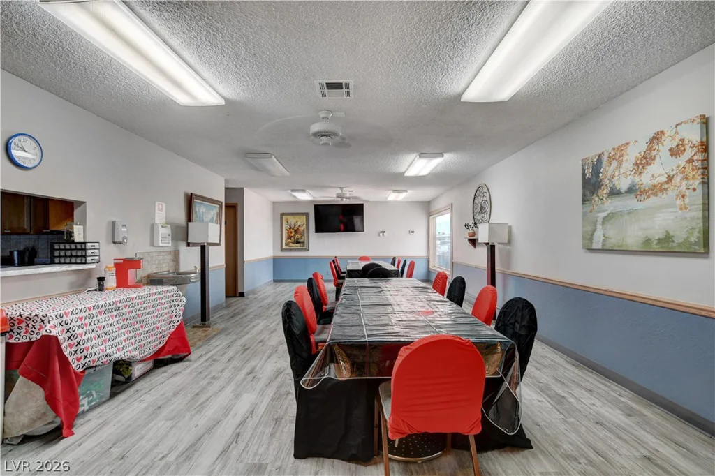 4589 Royal Ridge, Las Vegas, NV 89103