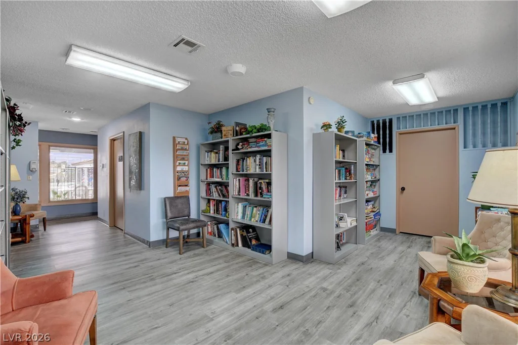 4589 Royal Ridge, Las Vegas, NV 89103