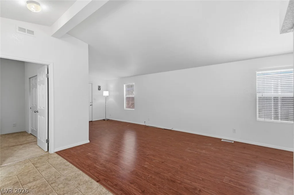 4589 Royal Ridge, Las Vegas, NV 89103