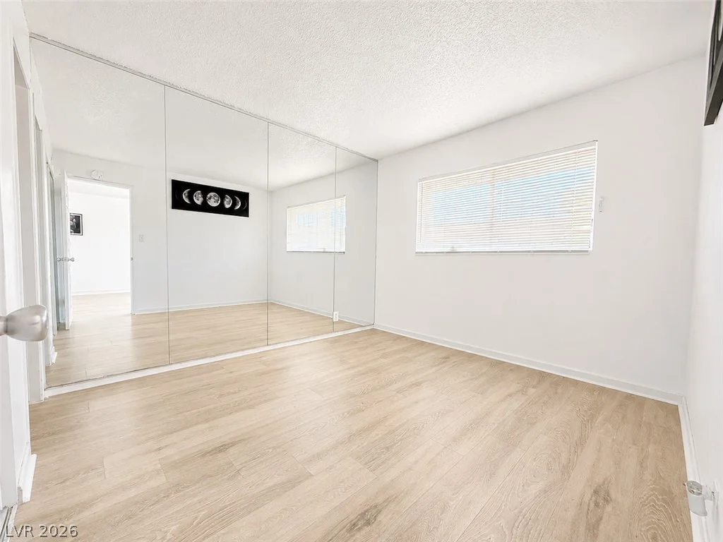 3720 Royal Crest, Las Vegas, NV 89119