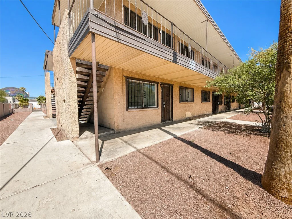 3720 Royal Crest, Las Vegas, NV 89119