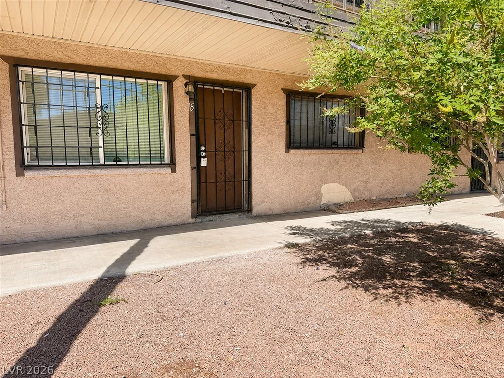 3720 Royal Crest, Las Vegas, NV 89119