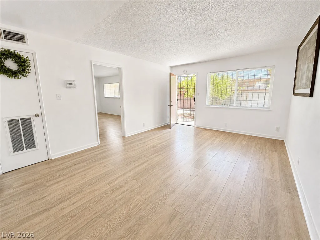 3720 Royal Crest, Las Vegas, NV 89119