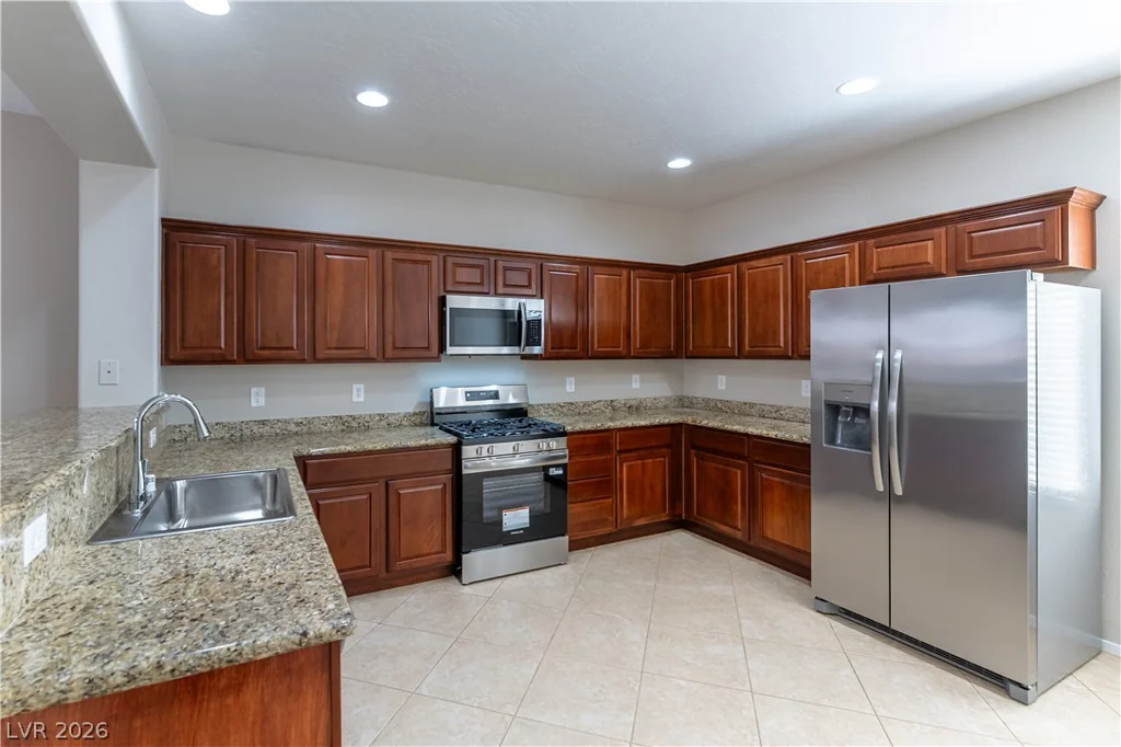 6812 Royal Poinciana, Las Vegas, NV 89131
