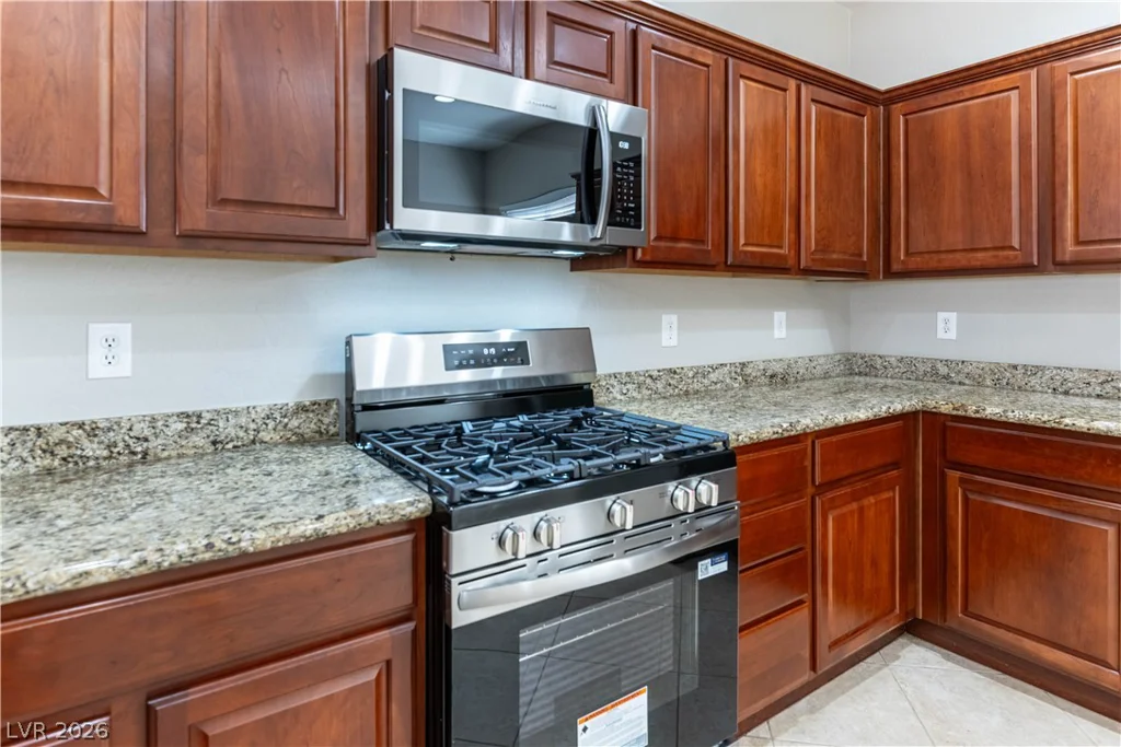 6812 Royal Poinciana, Las Vegas, NV 89131