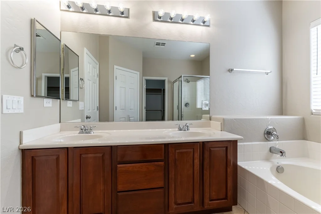6812 Royal Poinciana, Las Vegas, NV 89131