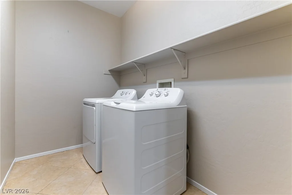 6812 Royal Poinciana, Las Vegas, NV 89131