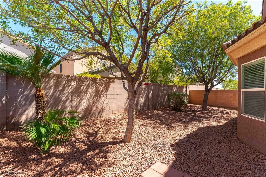 6812 Royal Poinciana, Las Vegas, NV 89131