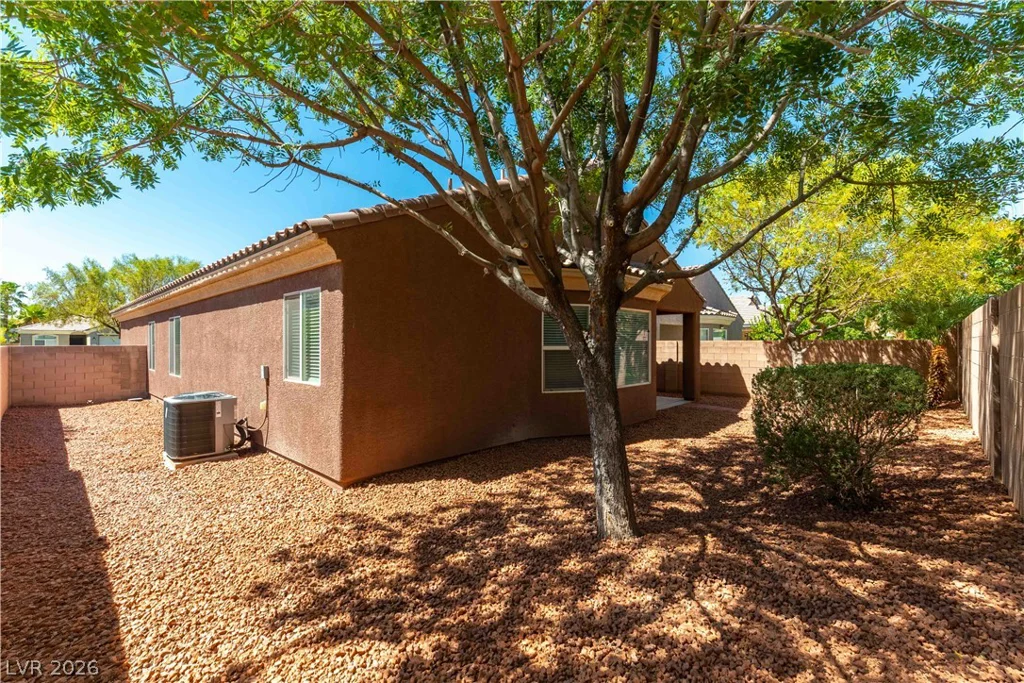 6812 Royal Poinciana, Las Vegas, NV 89131