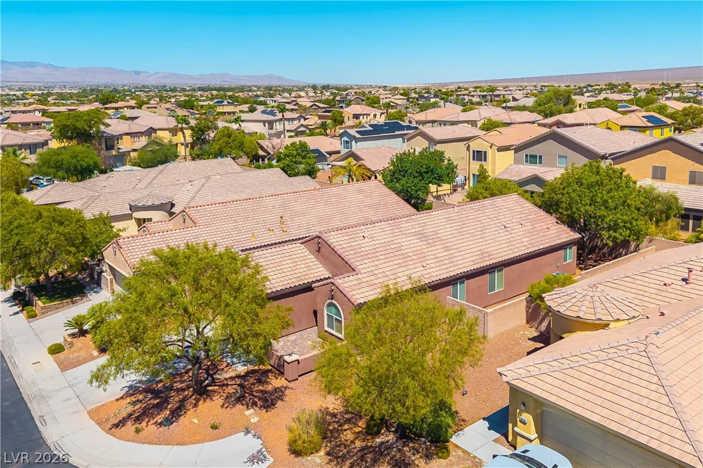 6812 Royal Poinciana, Las Vegas, NV 89131
