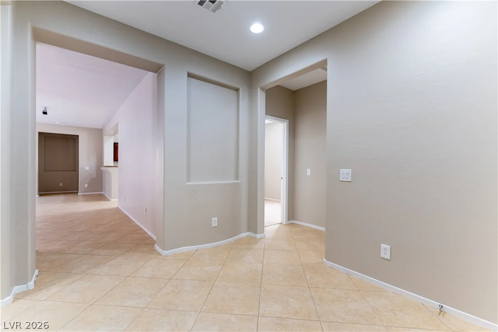 6812 Royal Poinciana, Las Vegas, NV 89131