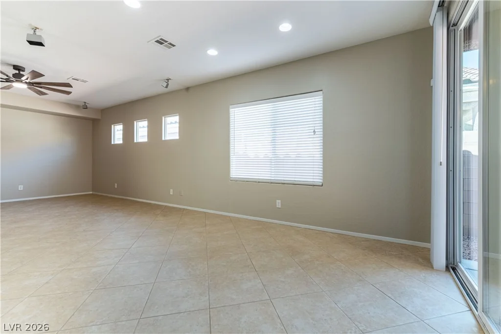 6812 Royal Poinciana, Las Vegas, NV 89131