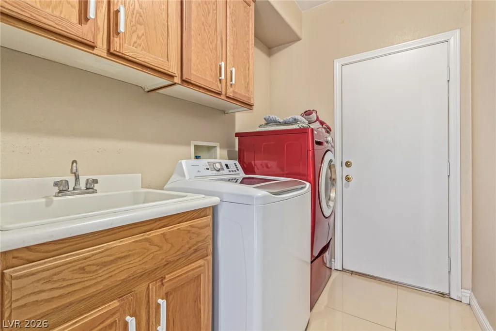 2621 Rainbow Glow, North Las Vegas, NV 89030
