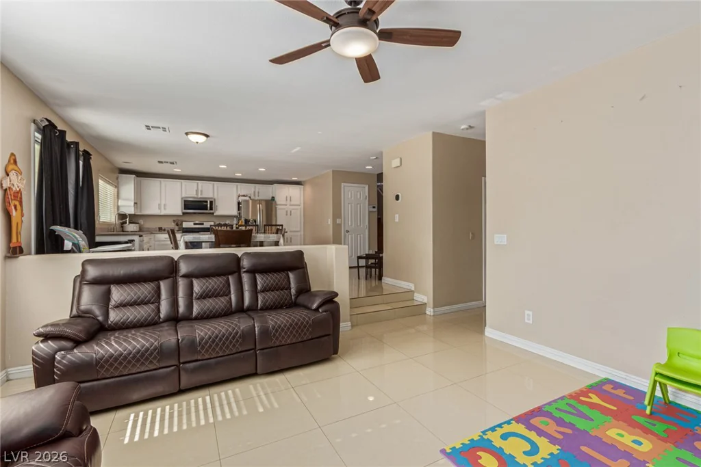 2621 Rainbow Glow, North Las Vegas, NV 89030