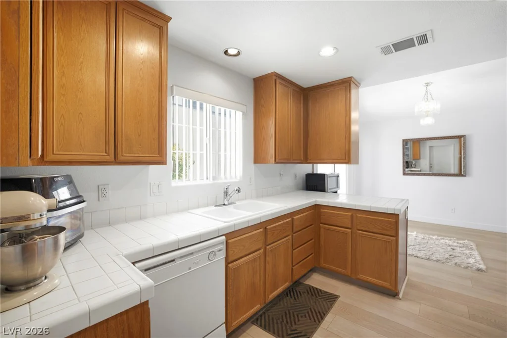 5449 Bugle, Las Vegas, NV 89108