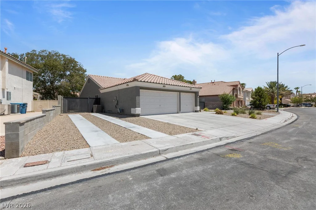 7620 Hartwell, Las Vegas, NV 89123
